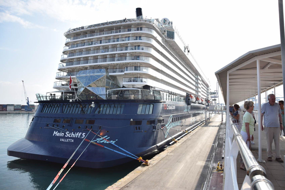 The Port Of Valencia Will Receive The Stopover Of Thirteen